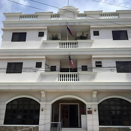 El Haciendero Private Hotel Iloilo City Luaran gambar