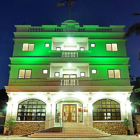 El Haciendero Private Hotel Iloilo City Luaran gambar