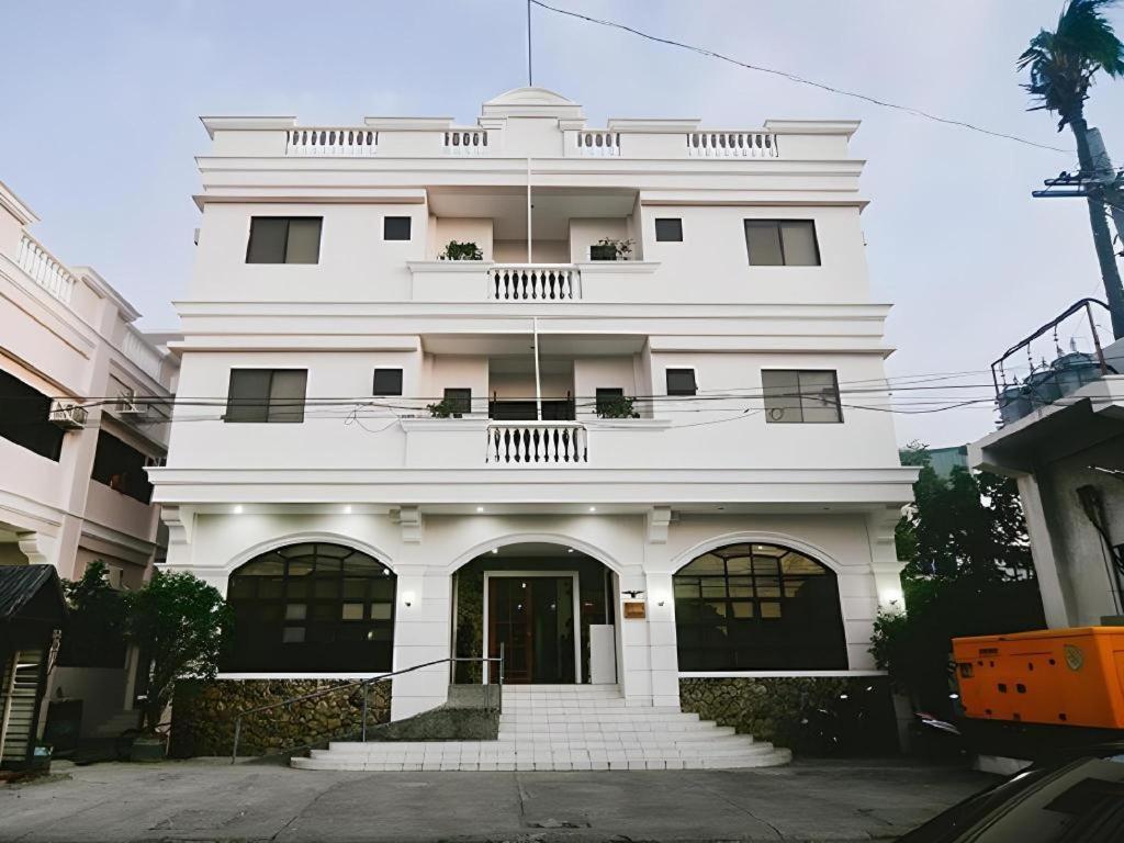 El Haciendero Private Hotel Iloilo City Luaran gambar