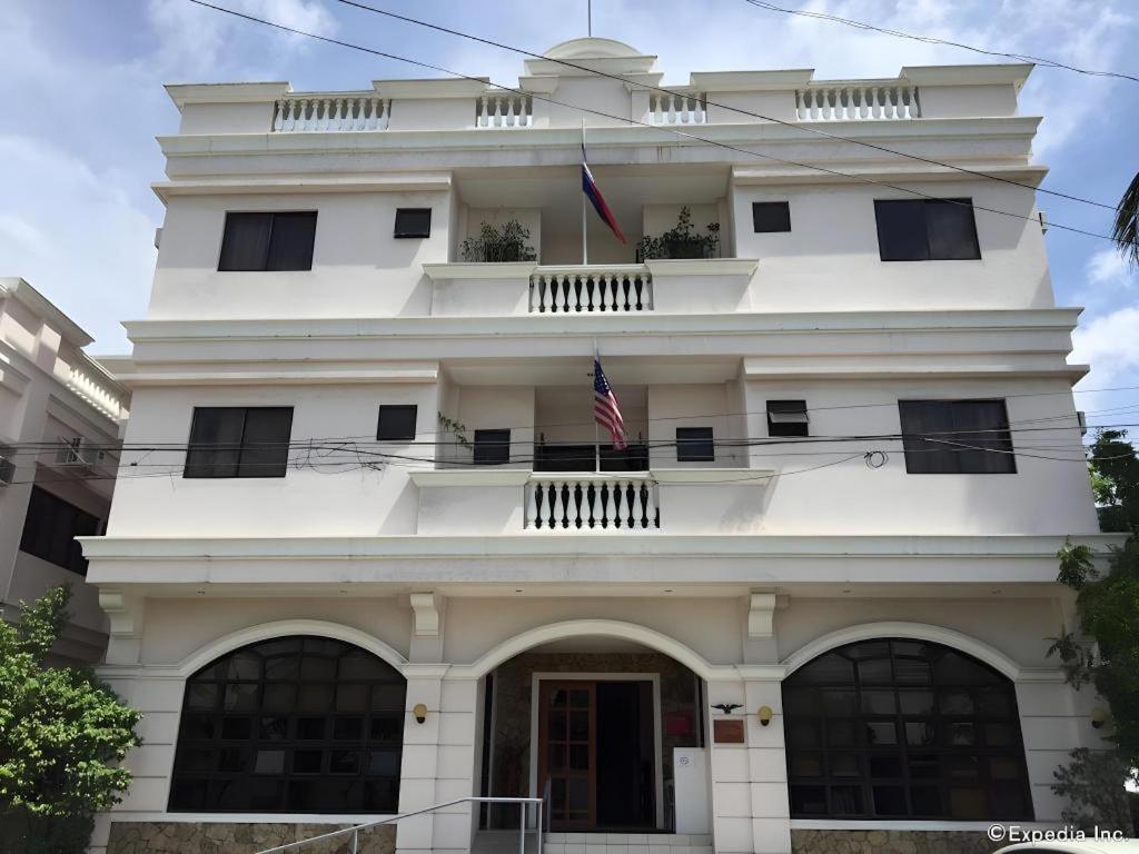 El Haciendero Private Hotel Iloilo City Luaran gambar