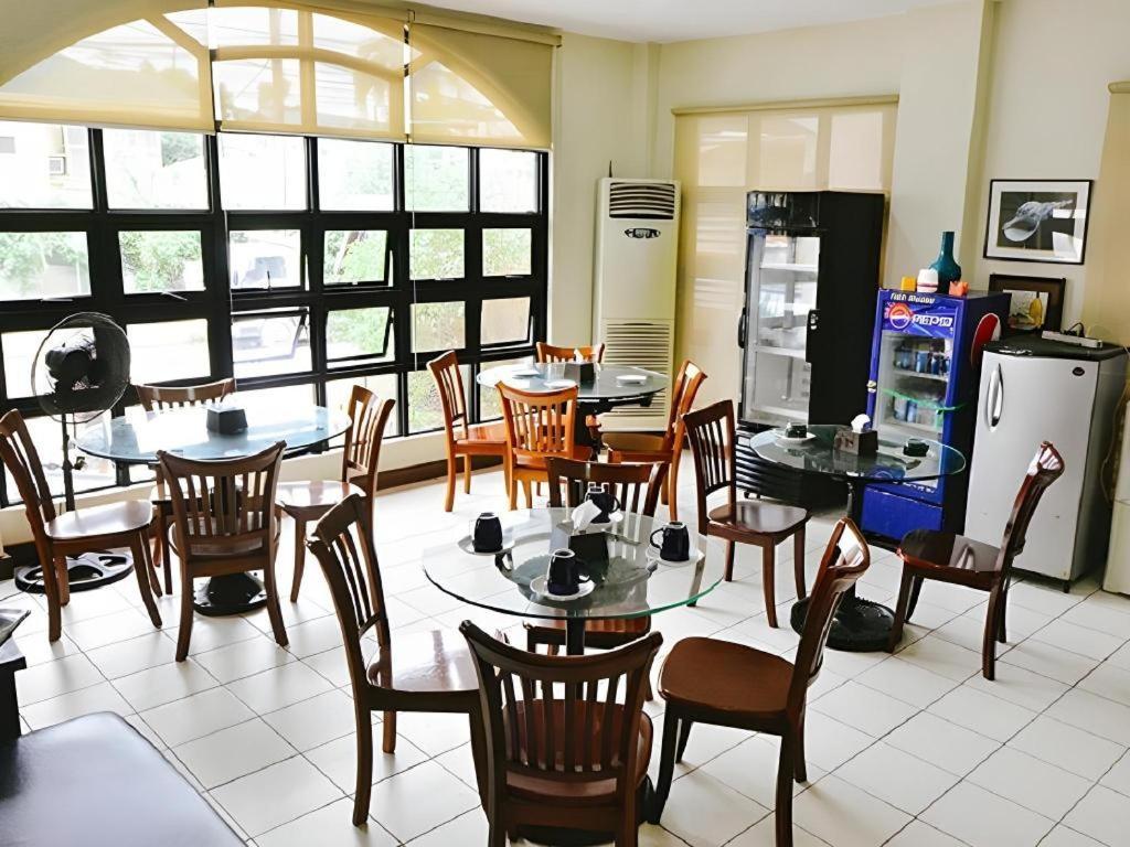 El Haciendero Private Hotel Iloilo City Luaran gambar