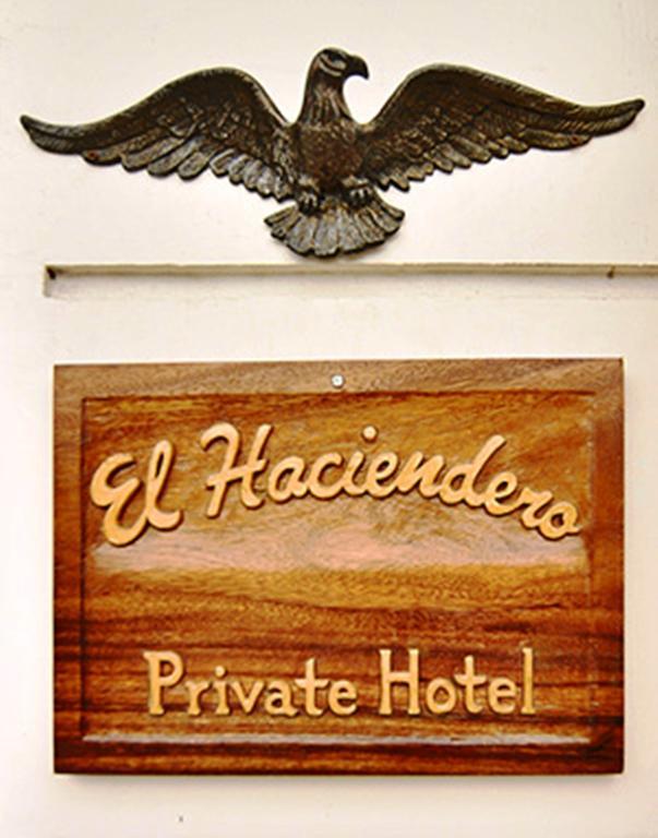 El Haciendero Private Hotel Iloilo City Luaran gambar